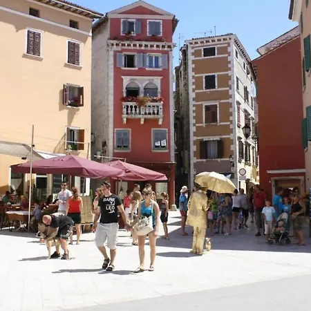 In 3652-2 * Rovinj